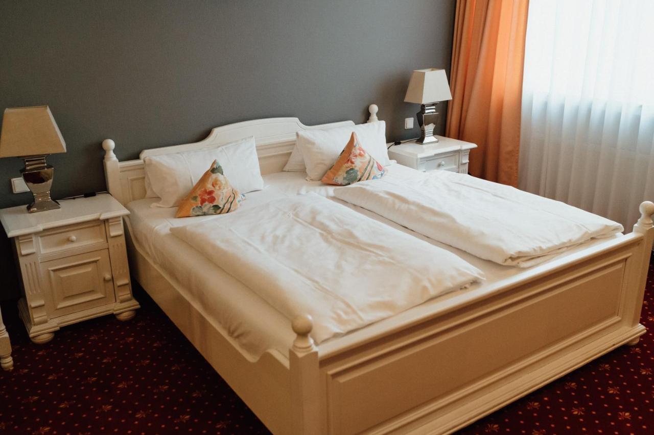 Hotel & Restaurant Westhoff Schloss Holte-Stukenbrock Bagian luar foto